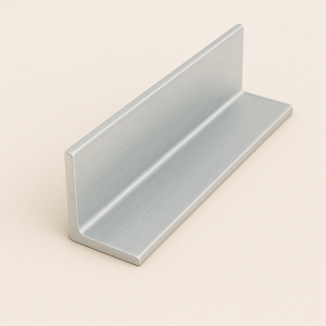 Уголок алюминиевый прессованный неравнополочный 100х60х7 мм АД31 ГОСТ 13738-91 в наличии в Челябинске