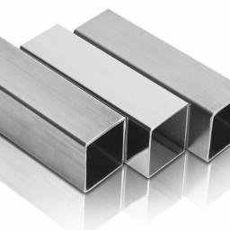 Труба профильная нержавеющая квадратная 20х20х2 мм AISI 304